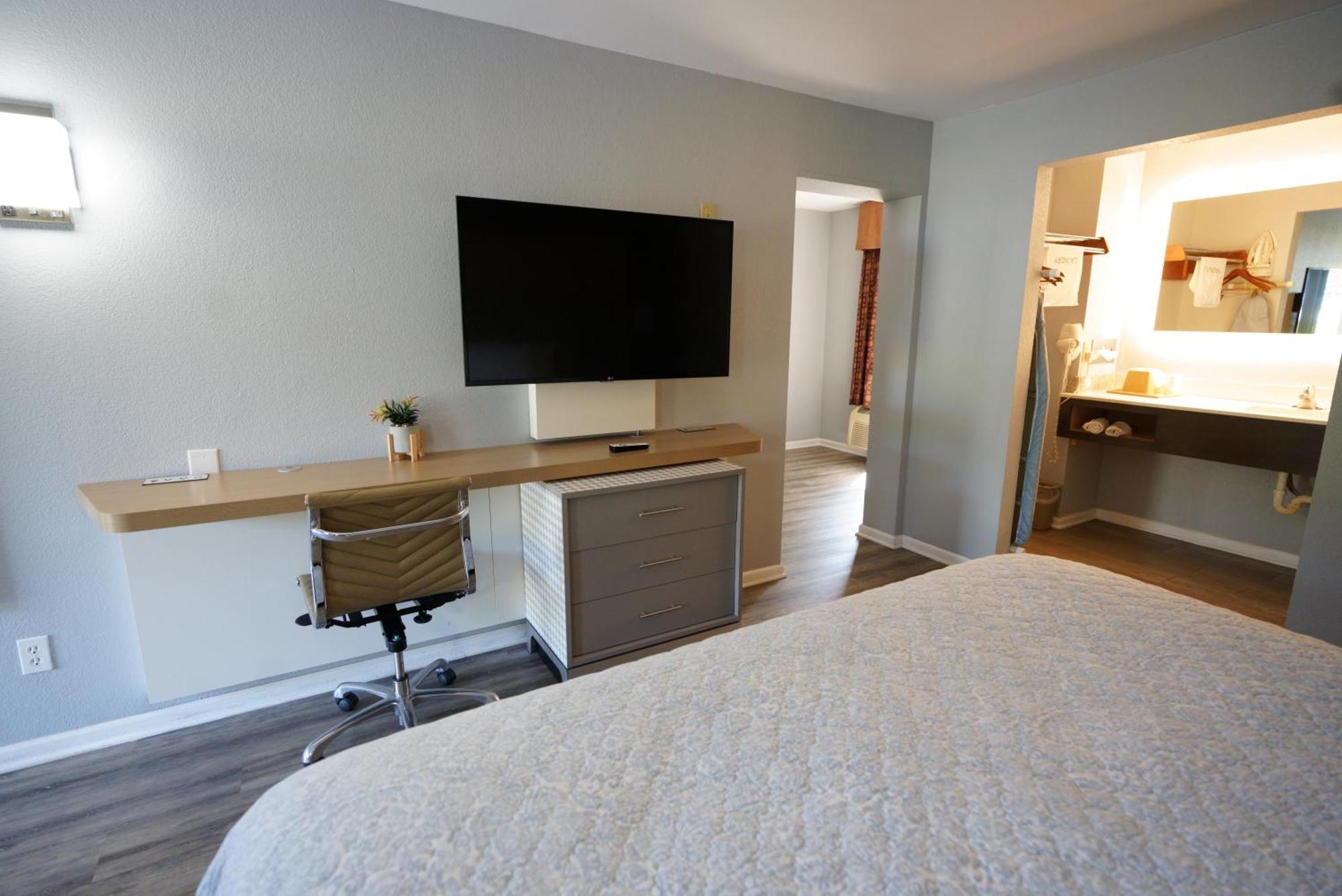 Columbus Inn And Suites Eksteriør billede